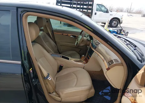 2008 Mercedes-Benz E 350 z USA, uszkodzony, nr VIN WDBUF56X88B188833